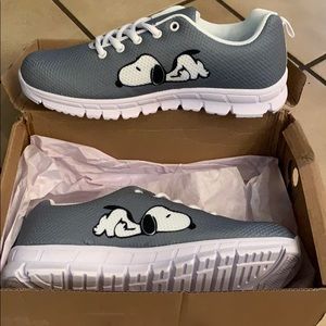 snoopy tennis shoes